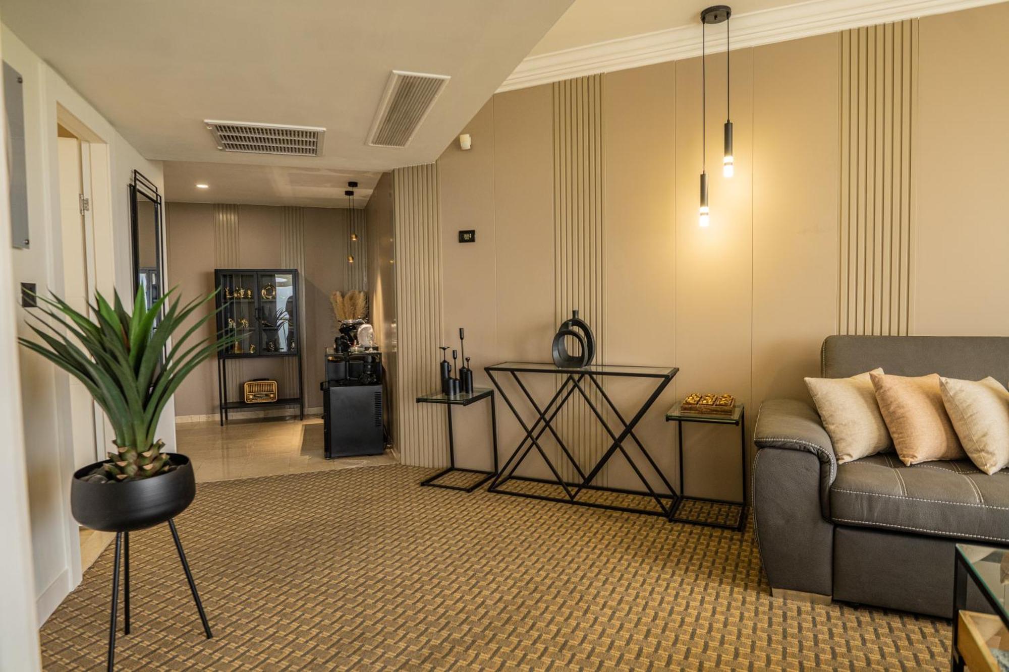 David Dead Sea Resort & Spa 에인 보켁 외부 사진 The interior of the hotel