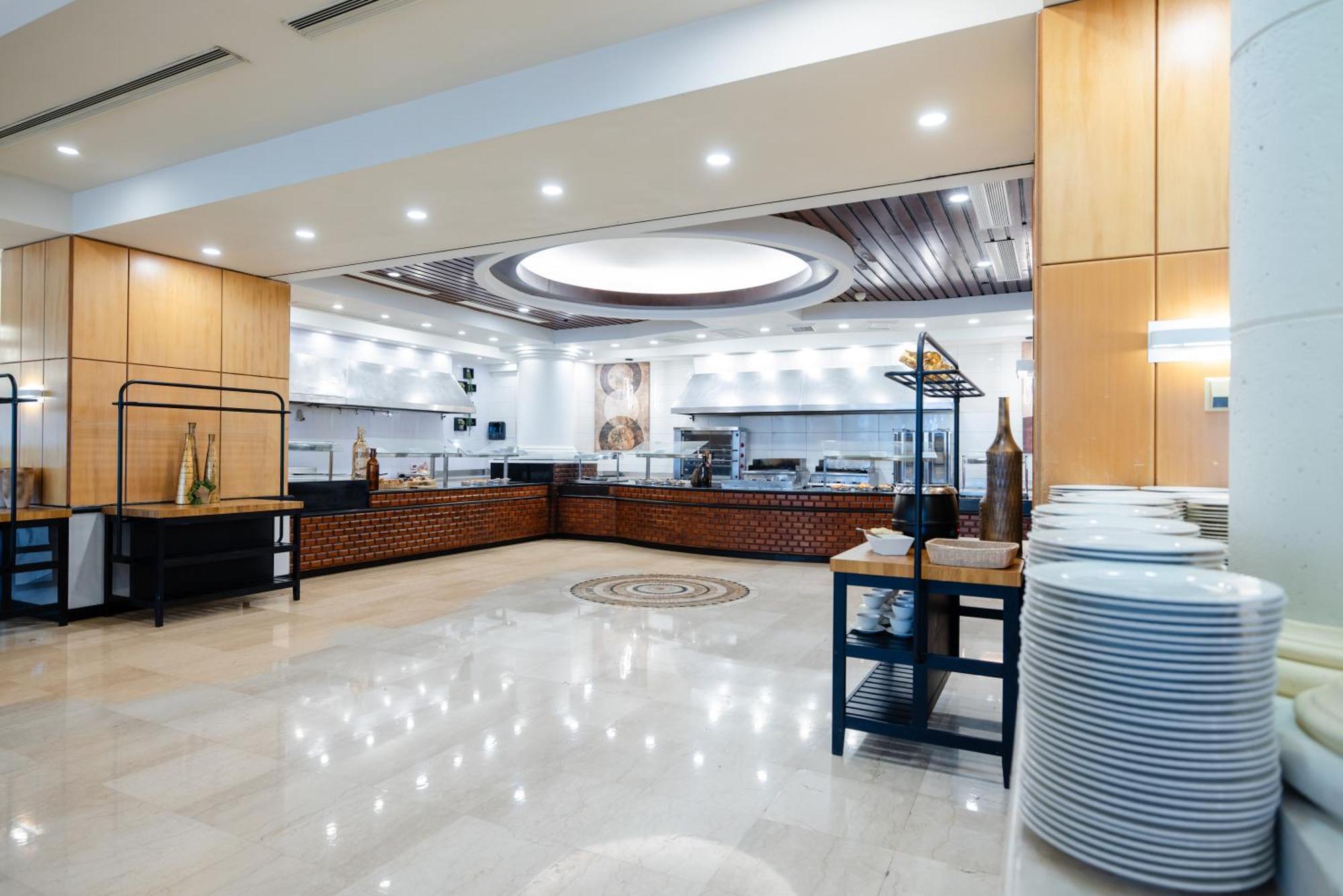 David Dead Sea Resort & Spa 에인 보켁 외부 사진 The buffet at the hotel