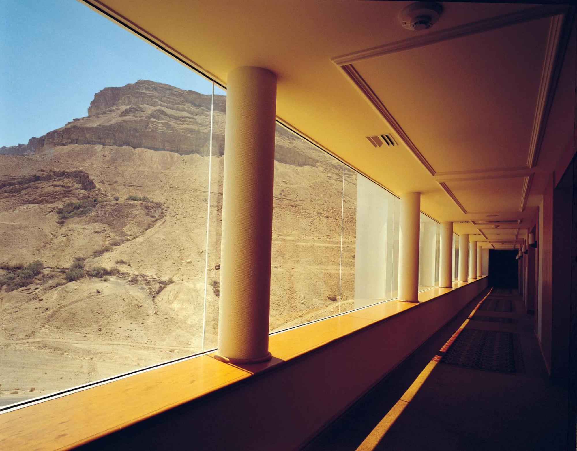 David Dead Sea Resort & Spa 에인 보켁 외부 사진 The interior of the Ben Gurion Airport